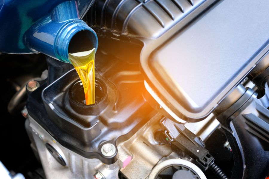 Por que o óleo sintético melhora o rendimento de combustível do seu carro | ABC Pneus | Rio de Janeiro