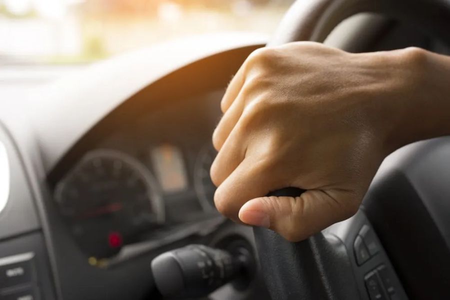 Por que o volante do carro fica duro: veja 5 motivos | ABC Pneus | Rio de Janeiro