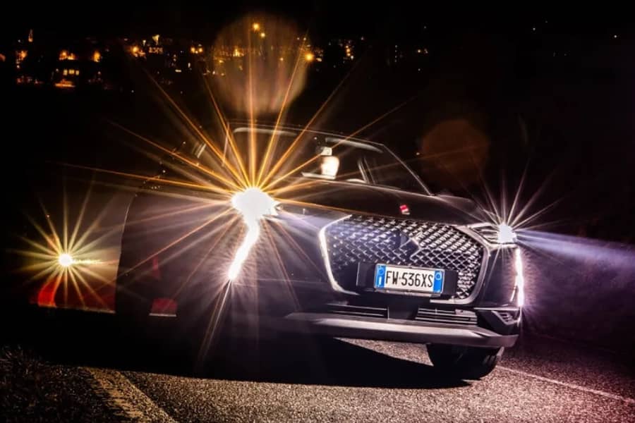Faróis de LED: 7 vantagens e 2 desvantagens | ABC Pneus | Rio de Janeiro Faróis de LED: 7 vantagens e 2 desvantagens | ABC Pneus | Rio de Janeiro