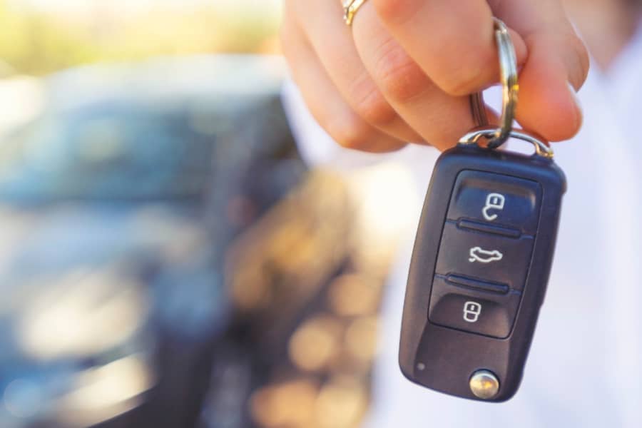 O que revisar em um carro usado antes da compra | ABC Pneus | Rio de Janeiro